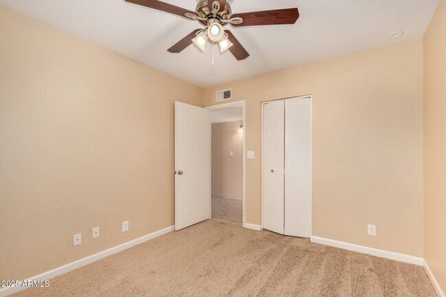 Building Photo - 2955 W Wagoner Rd
