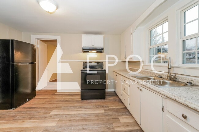 Building Photo - 2943 Broadbay Dr