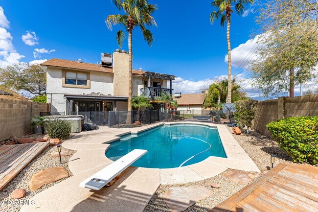 Building Photo - 18653 N 43rd Dr