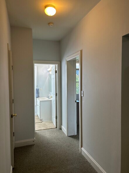 Hall - 12 Bermuda Pointe Cir