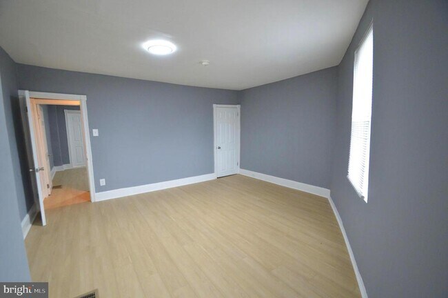 Building Photo - 1218 Hanson St