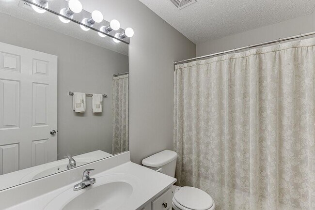 Building Photo - 2421 Elkhorn Ter