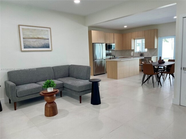 Building Photo - 5352 Orduna Dr