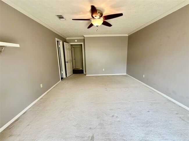 Building Photo - 2931 Pasture Ln