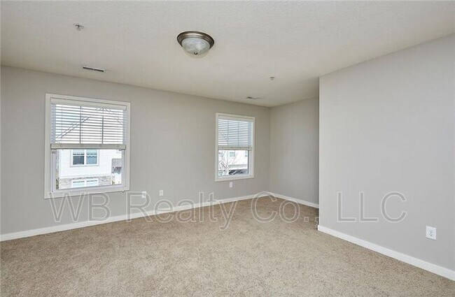 Building Photo - 180 80th St