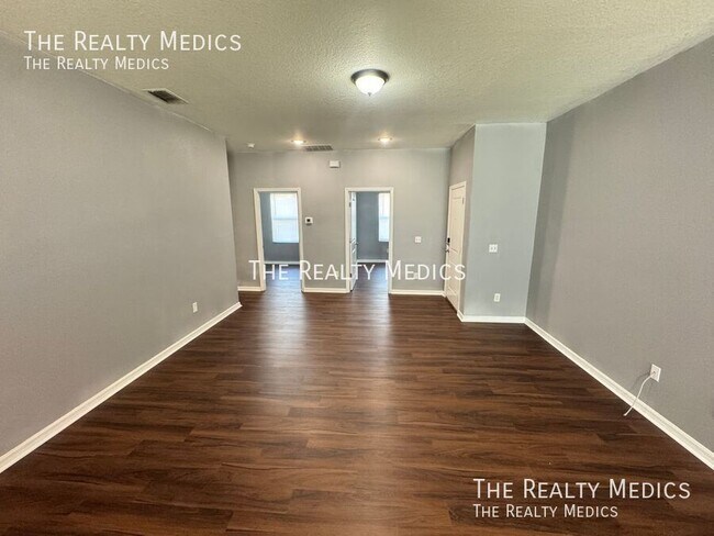 Building Photo - 1999 Marshall St