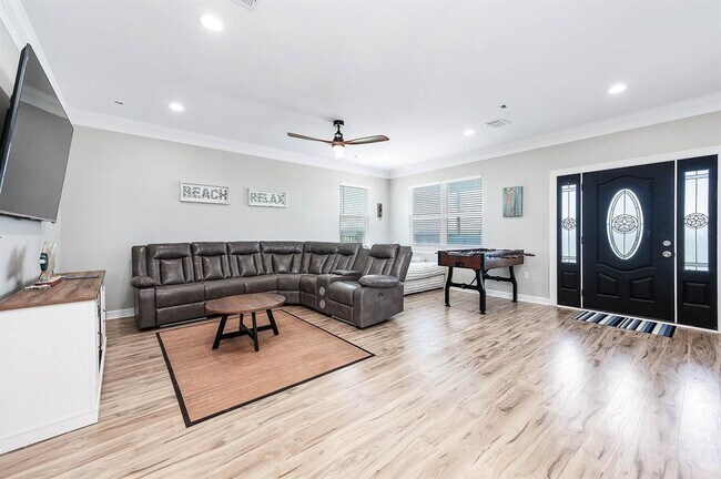 Building Photo - 4019 Mitote Dr