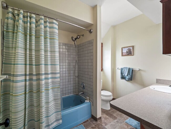 Building Photo - 679 Washington St