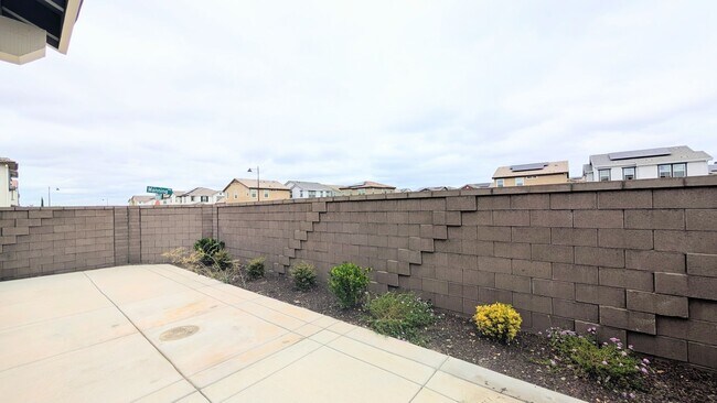 Building Photo - Gorgeous Home in Folsom Ranch