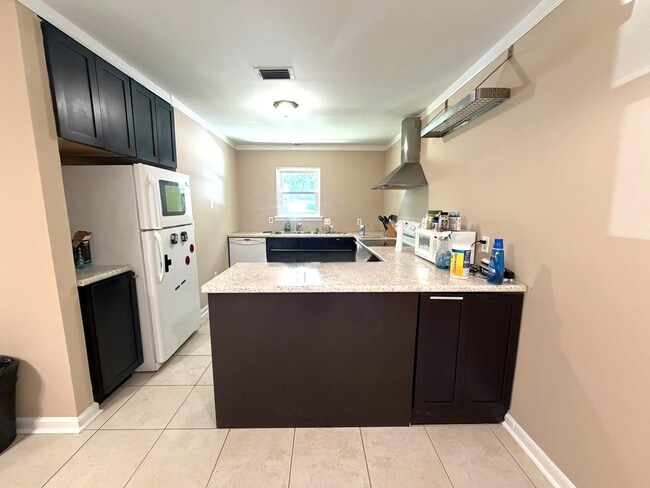 Building Photo - 514 Teal Ln