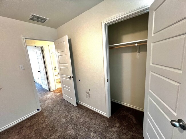 Building Photo - 7530 Fishbowl Ln