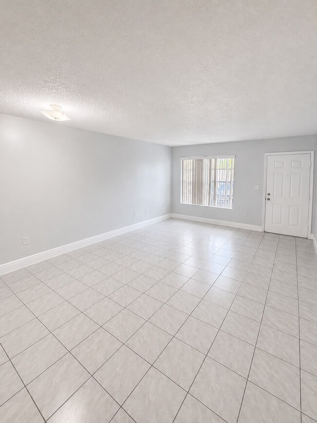 Building Photo - 271 NW 177th St