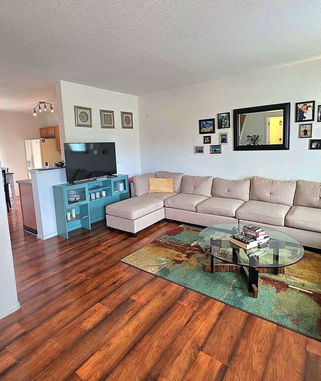Building Photo - 3 Bedroom Home in Ridgeview at Stetson Hills