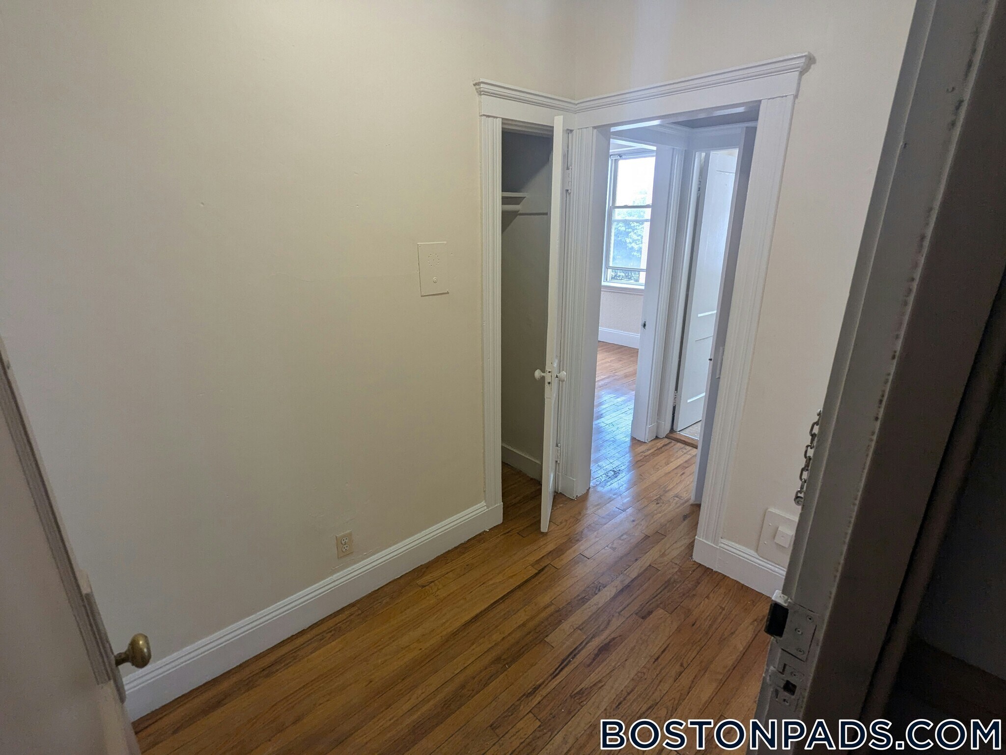 Building Photo - 131 Washington St