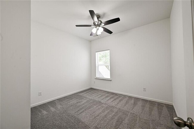 Building Photo - 58 Laurel Cv Dr