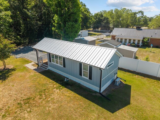 Building Photo - New Build Tiny Home!