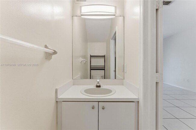 Building Photo - 15720 SW 92nd Ave