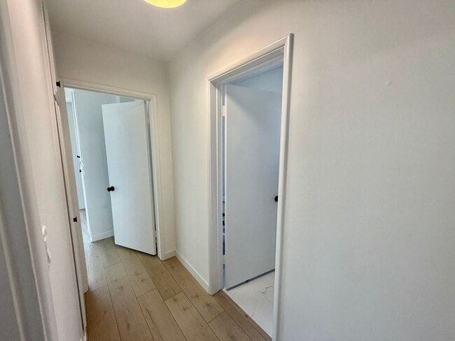 Building Photo - Hill Section 3BD Home with Large Backyard & Renovated Quartz Kitchen