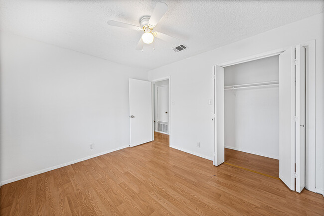 Building Photo - 1601 Taylor Gaines St