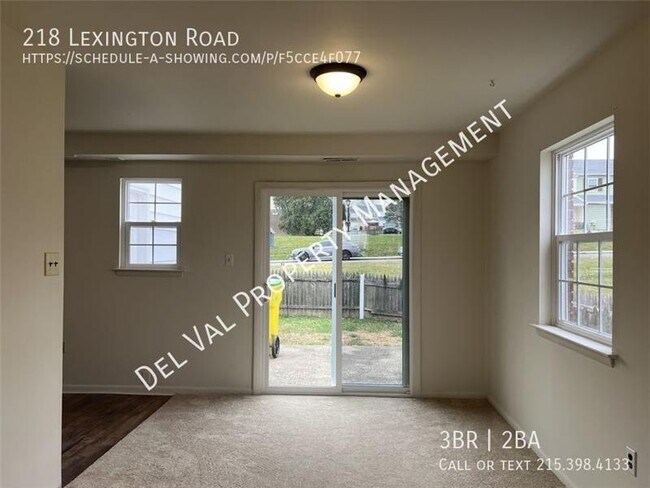 Building Photo - 218 Lexington Rd