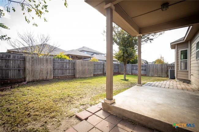 Building Photo - 433 Stonebrook Dr