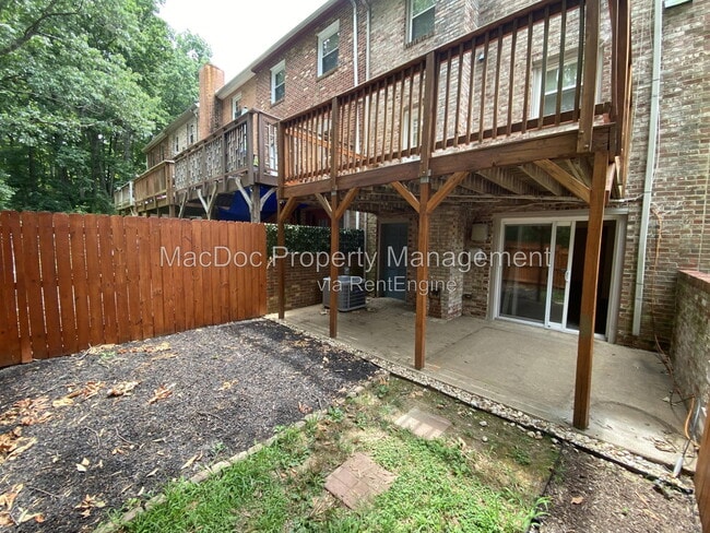 Building Photo - 431 Ridgemore St