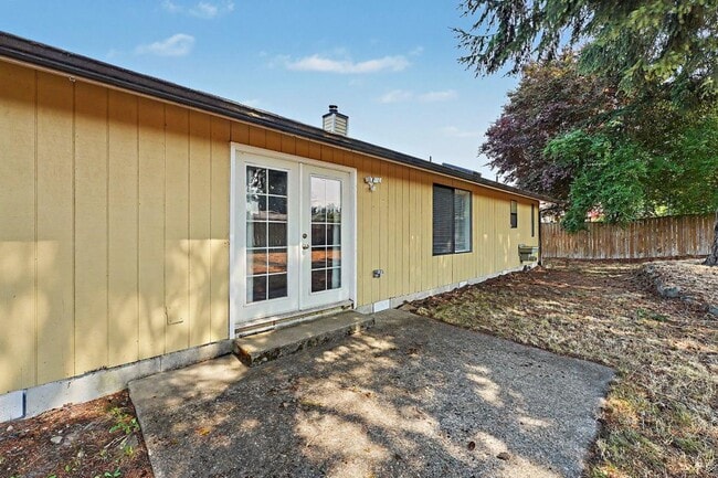 Building Photo - 9123 Wendy Dr SE