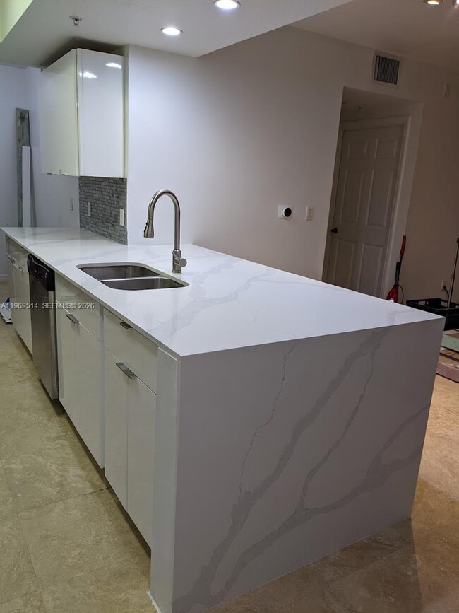 Building Photo - 3530 SW 22nd St