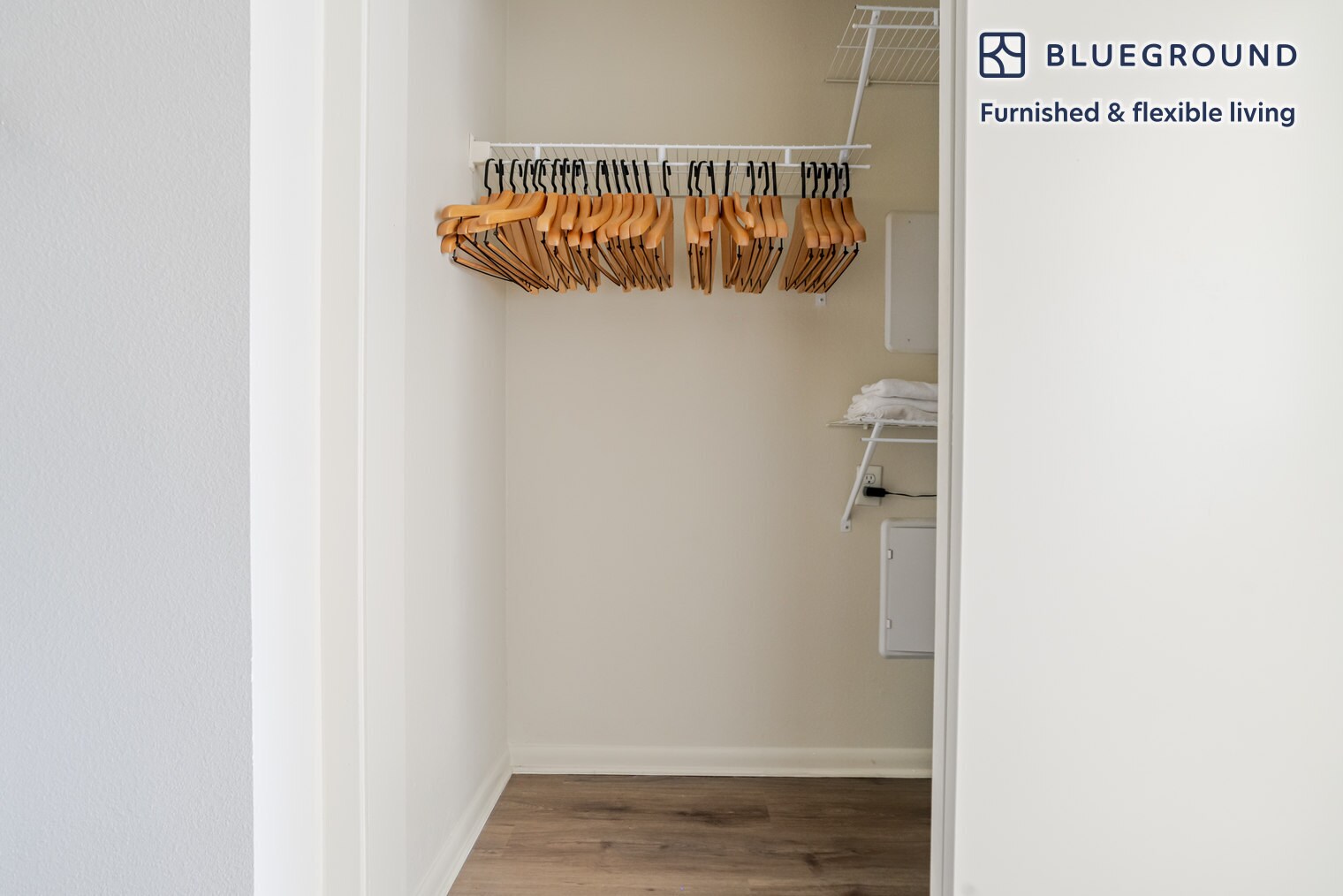 Building Photo - 3001 Esperanza Crossing