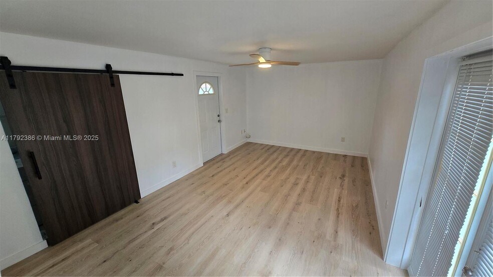Building Photo - 1448 NE 24th Ct