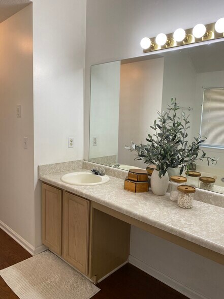 Building Photo - 5130 Cascade Hills Cir SW