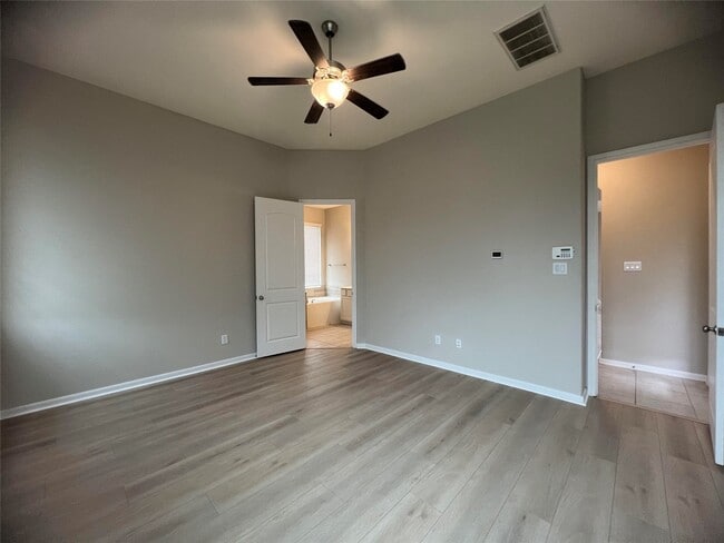 Building Photo - 2554 Granberry Pt