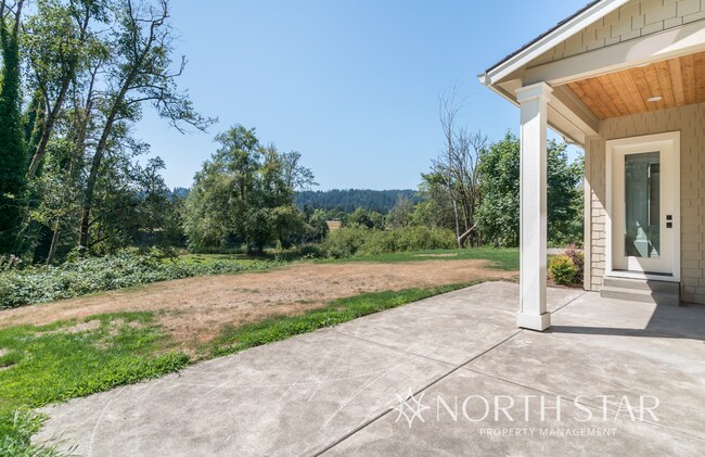 Building Photo - Executive Custom Home with River View on Acreage in West Linn