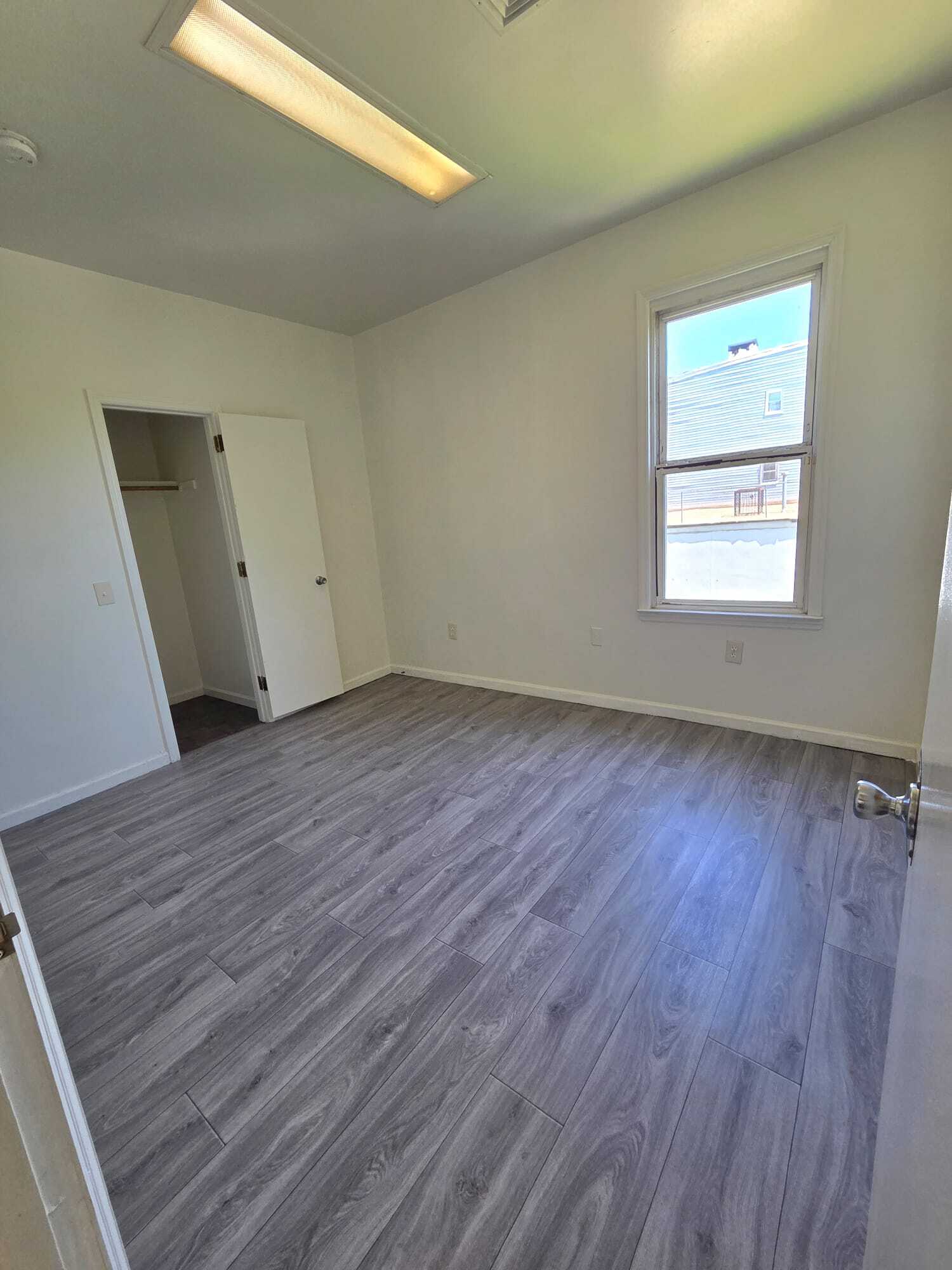 Building Photo - 953 Bergen St