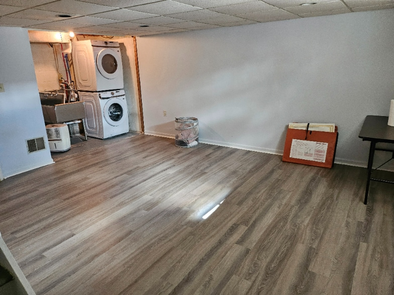 Building Photo - 1109 Whitpain Hills