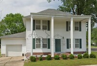Building Photo - 109 E Williams St