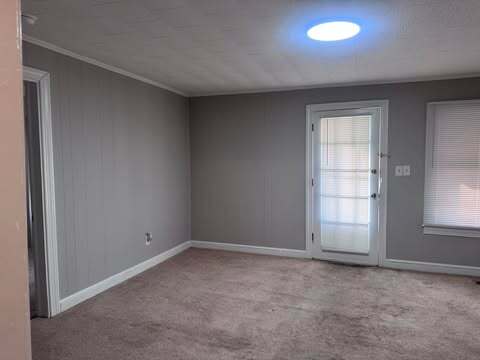 Building Photo - 1107-B W. Market Street (Crocker-White House)