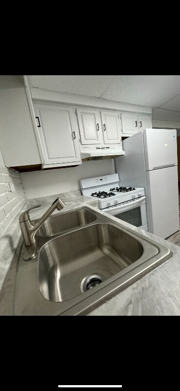 Building Photo - 26244 W Lake Ave