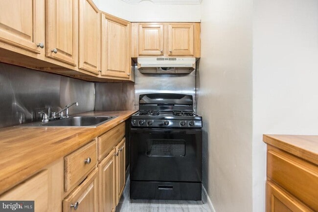 Building Photo - 8217 Thouron Ave