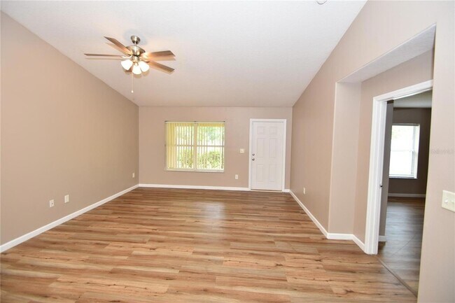 Building Photo - 7 Ryarbor Dr