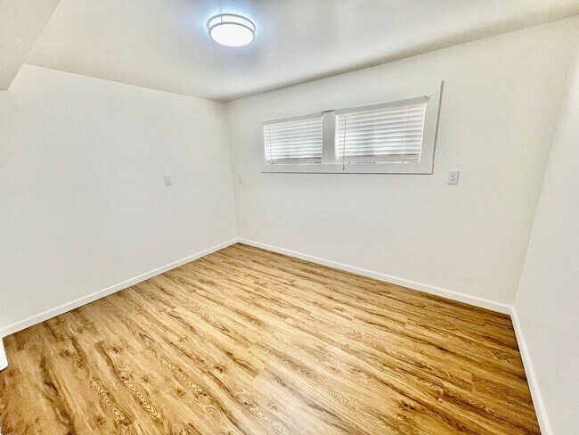 Building Photo - New on the Market!
