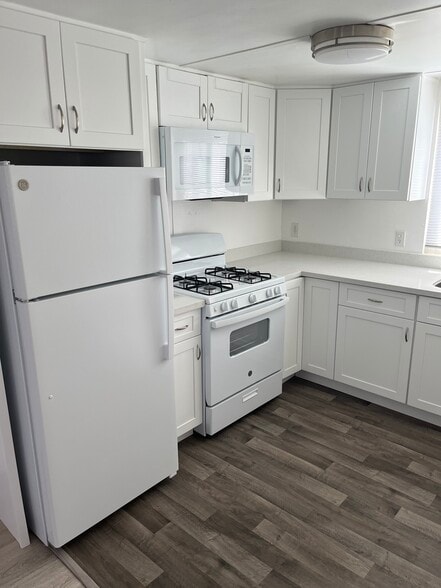 Building Photo - 5056 Hawley Blvd