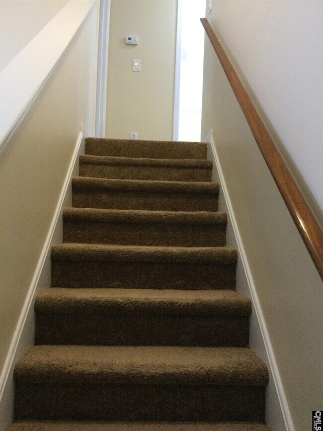 Building Photo - 15 Lamplighter Ct