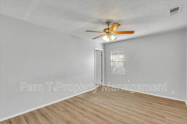 Building Photo - 1835 Upson St