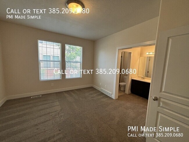 Building Photo - 126 W 3430