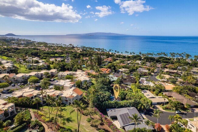 Building Photo - Beautiful Furnished, 2 Bed, 3 Bath, Gated ...
