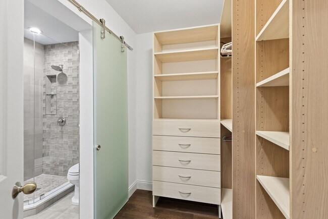 Building Photo - 2835 Polo Island Dr