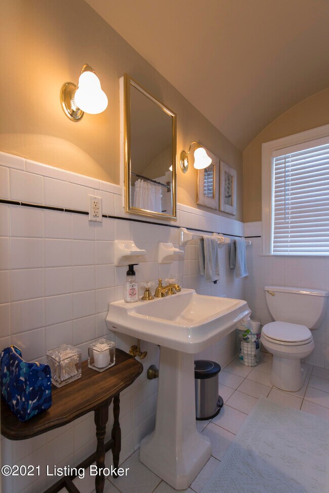 Building Photo - 9 Rebel Rd