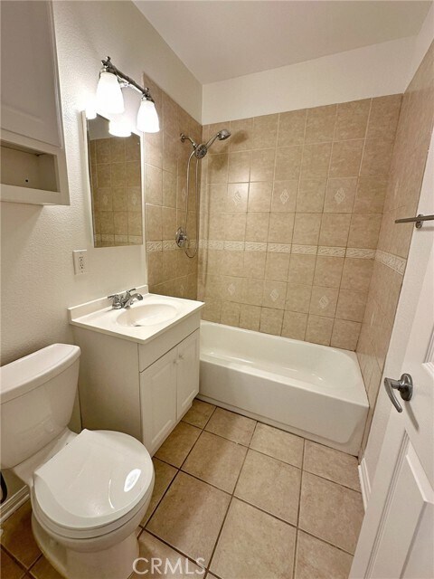 Building Photo - 5857 Balcom Ave