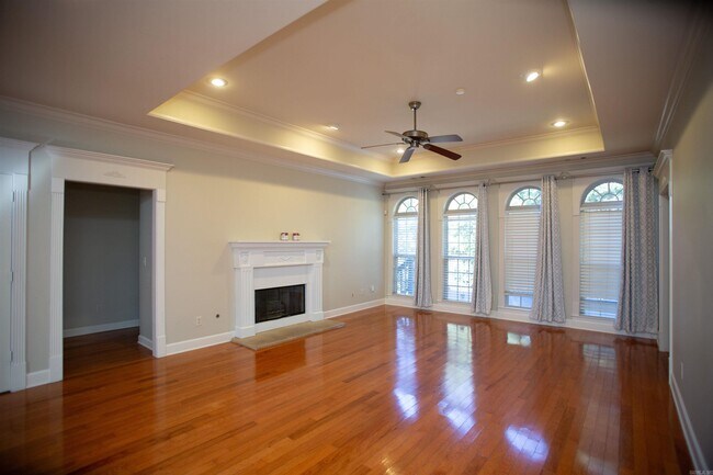 Building Photo - 15418 Hartford St